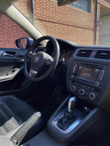 Imagen 20 de 25 de Volkswagen Vento 2012 2.0 Sportline Tsi 200cv Dsg