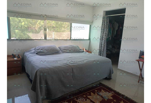 Amplia Casa En Venta Ubicada En Dzityá