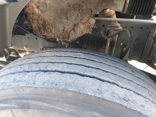 Imagem 10 de 13 de Iveco Stralis 410 6x2 2011 Motor Novo Completo