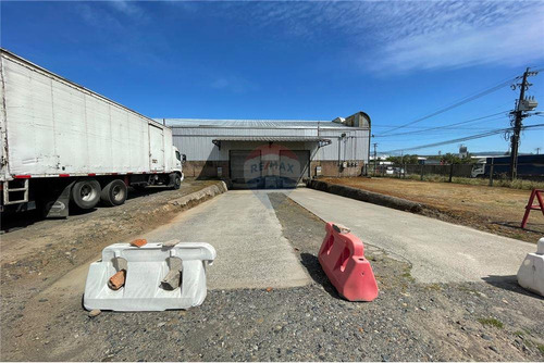 Bodega 700 M2 Caletera Varoli - 70 Uf Mas Gtos Com