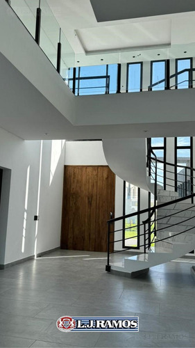 Casa En Venta En El Barrio Costas, Puertos / Escobar