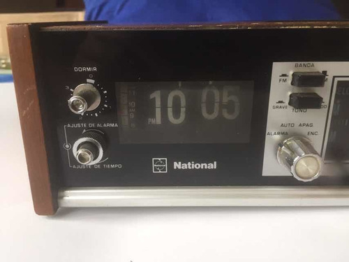 Precioso Radio Reloj National Kronos De Transistores De Uso