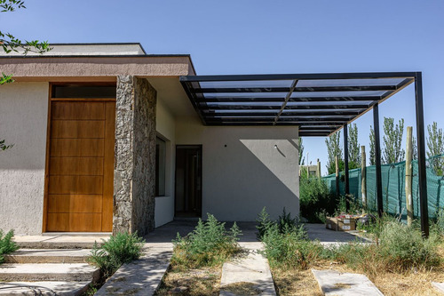 Casa A Estrenar En Barrio Privado La Luisa Lujan