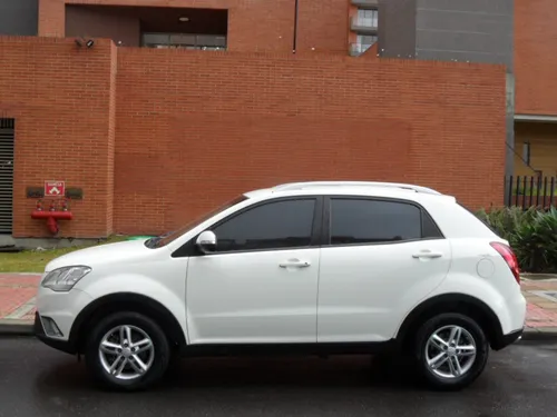 Ssangyong Korando C 2.0 4x4 Diésel Mec. Full E.