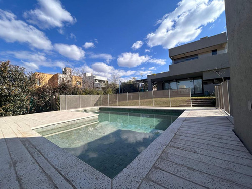 Se Vende Casa En B Las Cañitas
