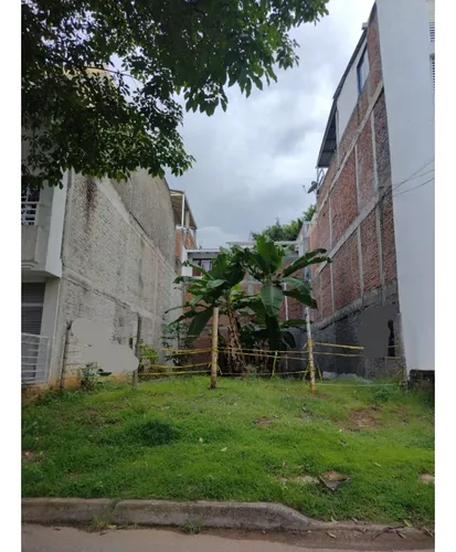 Venta Lote De 184mt2 En La Hacienda, Sur De Cali 7404.