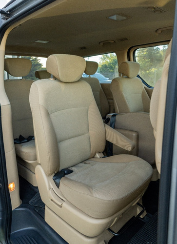 Imagen 8 de 12 de Hyundai H1 2.5 Premium 1 170cv At