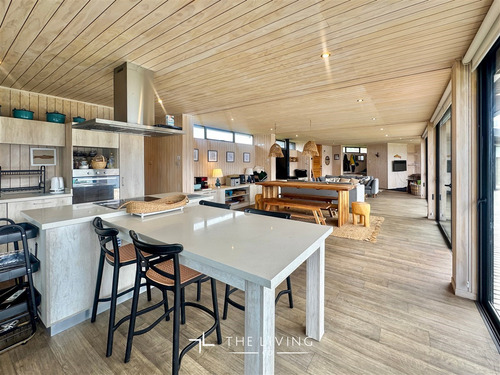 Casa En Venta De 4 Dorm. En Futrono