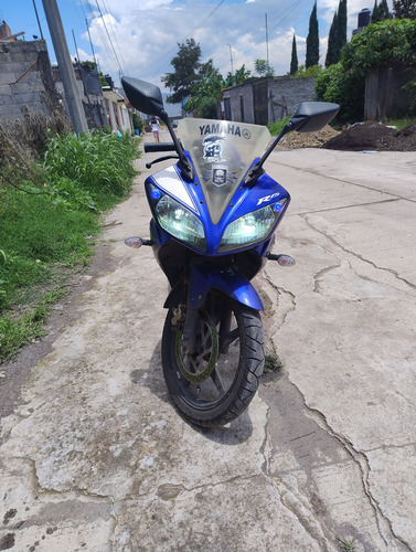 R15 V1 Año 2011 Color Azul