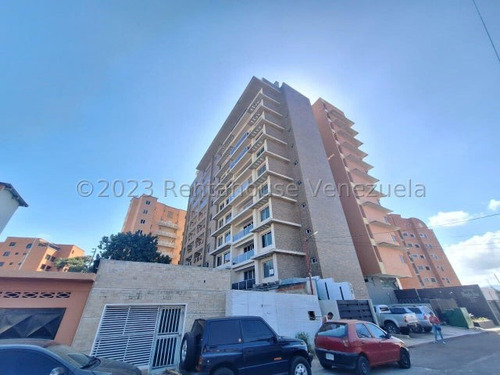 &%/ Apartamento En Venta En Monterreal Al Este De  Barquisimeto Con Planta Electrica Código 24-12424 Sps