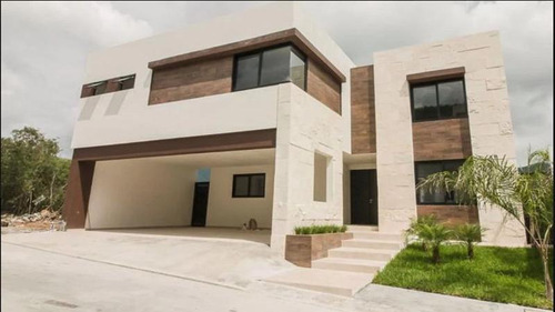 Casa En Venta  Carolco Carretera Nacional Monterrey  N L