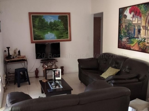 Imagen 4 de 23 de Omar Espinoza Ofrece En Venta Grandiosa Casa Quinta En Guatire Valle Arriba A Precio Insuperable