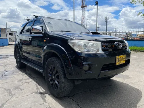 Toyota Fortuner 3.0 Sr5