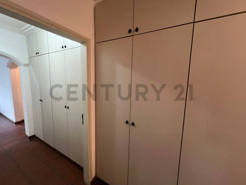 Casa En Venta En Chacras De Coria