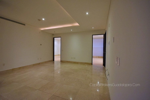 Departamento De Lujo En Venta En Torre Zsense Andares