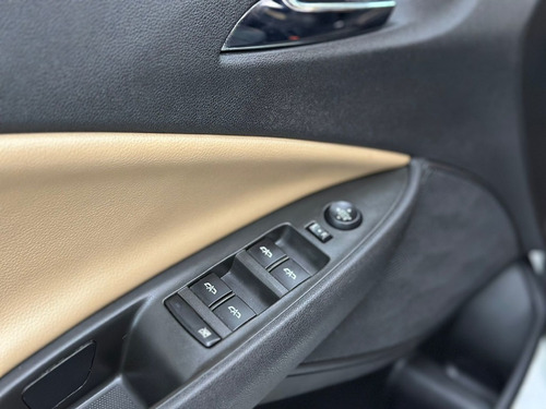 Chevrolet Onix plus 1.0 TURBO FLEX PREMIER AUTOMÁTICO