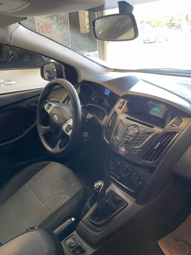 Ford Focus III 1.6 Sedan S