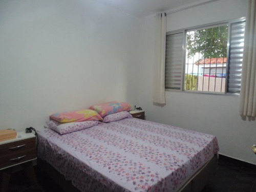 Imagem 18 de 30 de Casa Com Amplo Quintal E Piscina - Ca3651