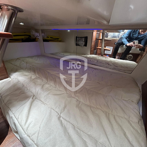 Lancha Real 325 2016 Com 2x Motores Diesel + Ar E Gerador