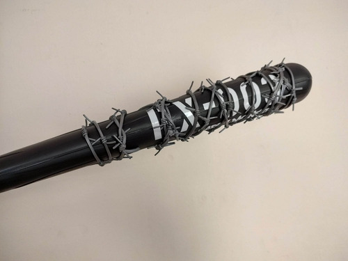 Bat Con Alambre De Púas La Purga 79 Cm Altura