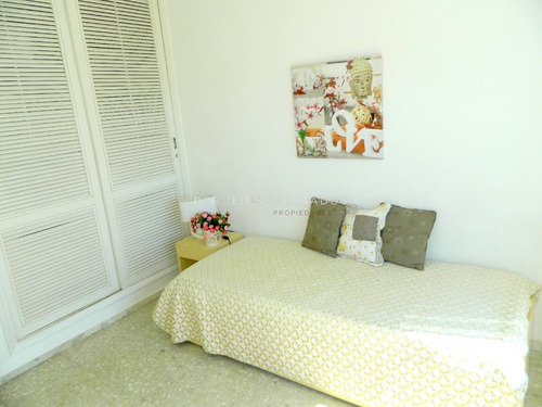 Apartamento En Peninsula - Punta Del Este- Ref: 1209