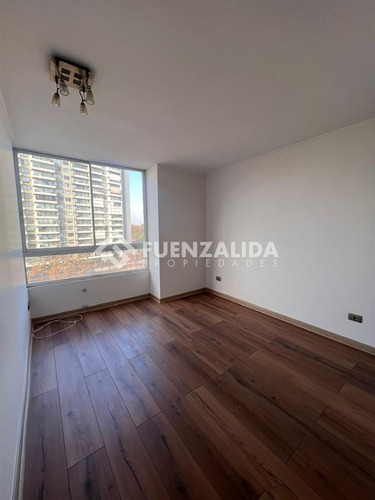 Departamento En Venta De 2 Dorm. 2 Bañ,1 Estac En La Florida