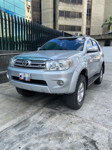 Toyota  Fortuner  Sr