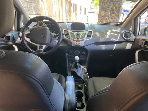 Ford Fiesta Kinetic 1.6 Design 120cv Titanium