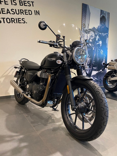 Triumph Street Twin