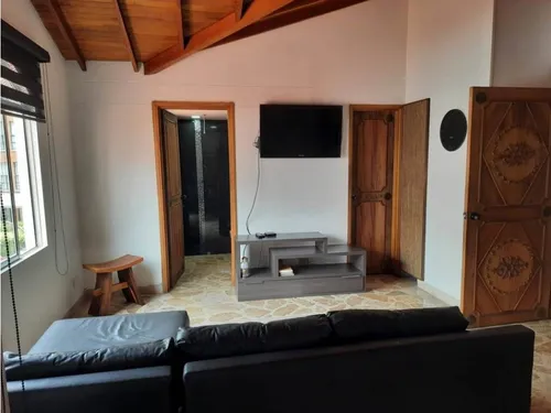 Casa Amoblada En Arriendo Poblado Los Naranjos