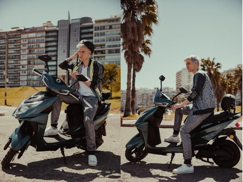 Imagen 18 de 25 de Scooter Eléctrico World K800 100%financiada