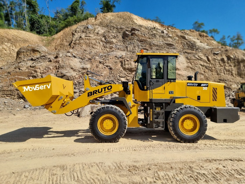 Pá Carregadeira Bruto Brasil 3000kg 125hp 6cc