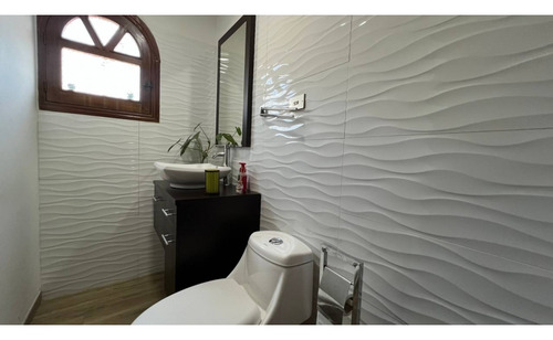Casa De 780m2 Venta En Lomas De La Trinidad