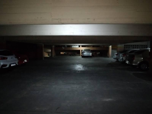 Imagen 4 de 9 de Cochera En Venta En El Centro De Lomas De Zamora