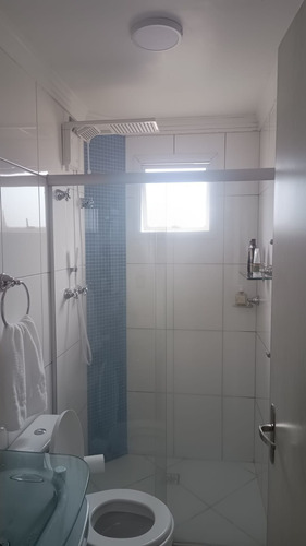 Apartamento De Dois Dormitórios Com Móveis Planejados.