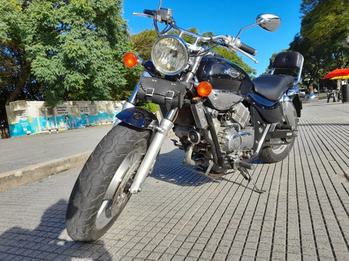 Kymco Venox 250 (moto Chopera)