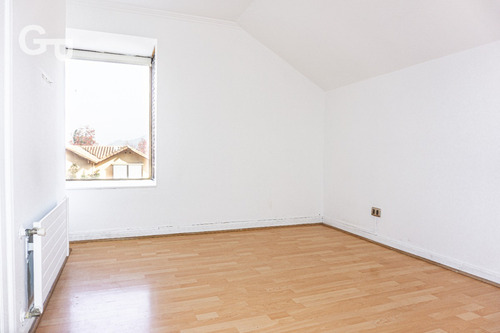 Linda Casa Al Interior De Condominio, En Los Fresnos