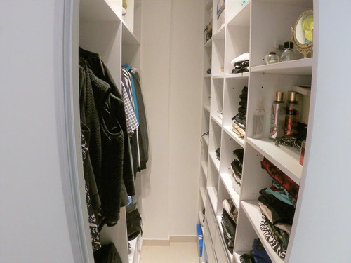 Venta De Hermoso Departamento 2 Amb Con Cochera Fija Cubierta!