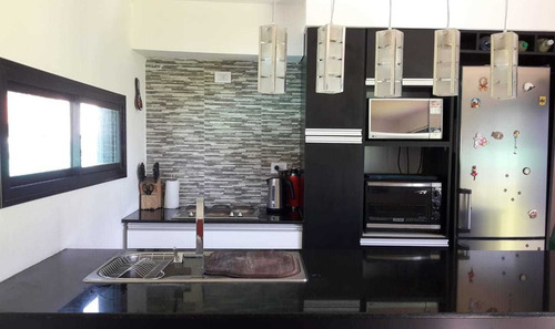Casa/quinta De 2 Dormitorios, Un Baño Y Pileta