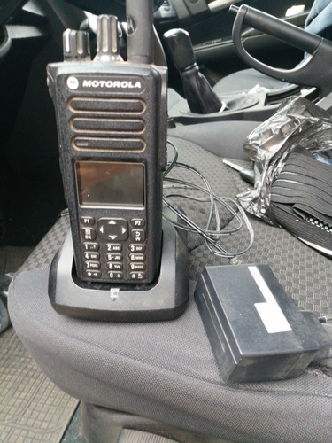 Radio De Comunicación Motorola Vhf Modelo Dgp 5550e