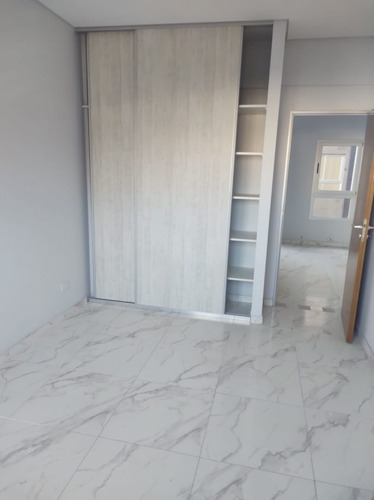 Imagen 8 de 16 de Departamento 2 Ambientes A Estrenar Escucha Oferta