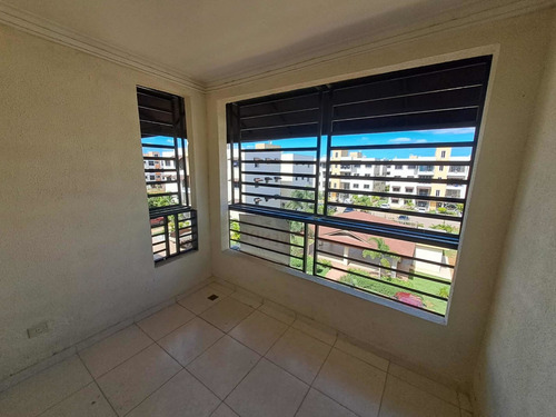 Imagen 22 de 25 de Apartamento En Venta, Res. San Isidro Labrador