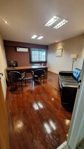 Alquiler De Espectacular Oficina En San Martin Centro. 140 M2