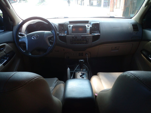 Toyota Hilux SW4 3.0 Srv 7l 4x4 Aut. 5p