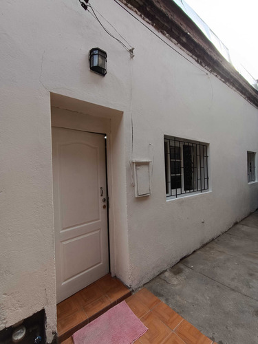 Venta Casa 1d 1b Estación Central, Remodelada (86144)