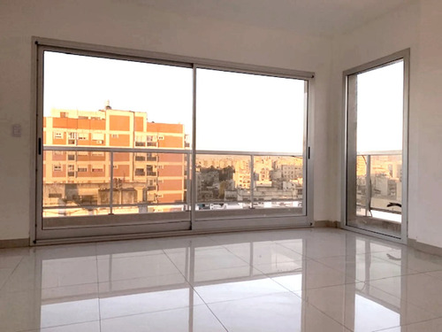 Imagen 3 de 14 de Venta Retasado!!!! Dto 2 Amb C/balcón & Baulera