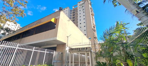 Apartamento En Venta. La Urbina Av Principal 