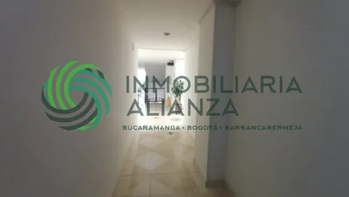 Oficina En Arriendo En Centro. Cod A8173