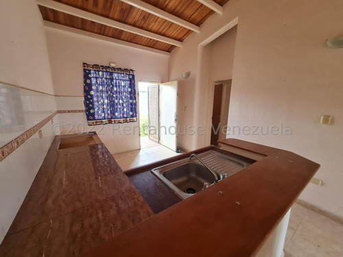 Imagen 7 de 30 de Casa En Venta En La Piedad Cabudare Lara, Conjunto Privado Con Vigilancia Las 24 Horas Del Dia, Numero De Contacto Teléfono: (0.4.2.4.5.9.3.7.5.4.2), Rent-a-house Centro Occidente Mls Código: 22-24898