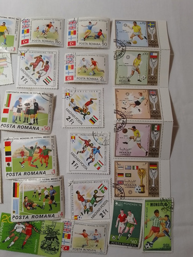 30 Timbres Postales De Futbol (diferentes)